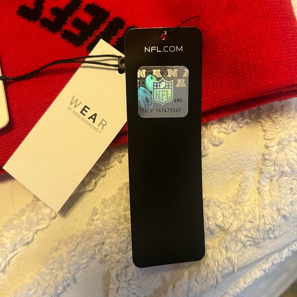 Brand new Kansas City chiefs scarf - Picture 2 of 6